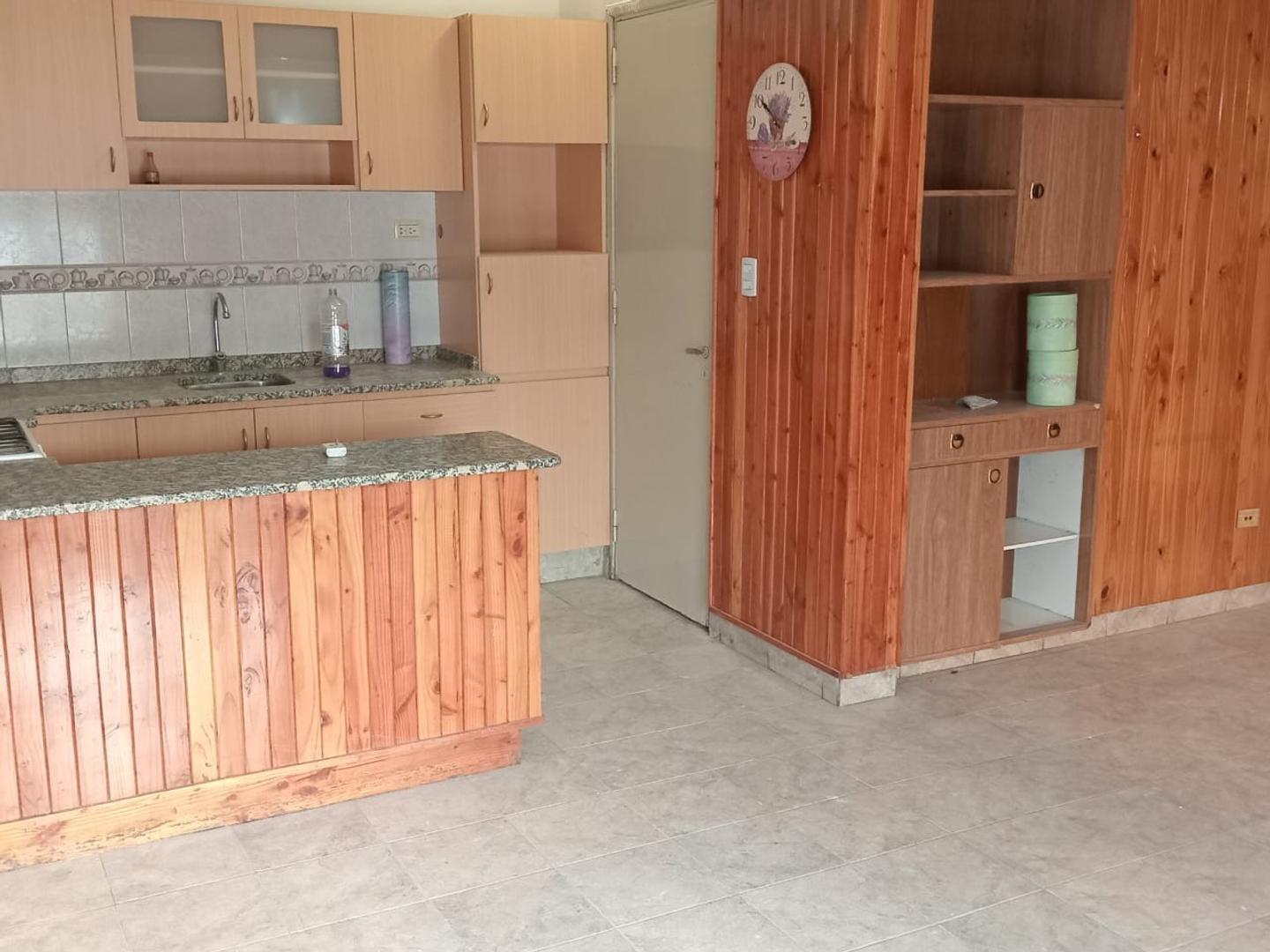 Foto de Alquiler Casa para Oficina 2 habitaciones, Neuquén, imagen 2