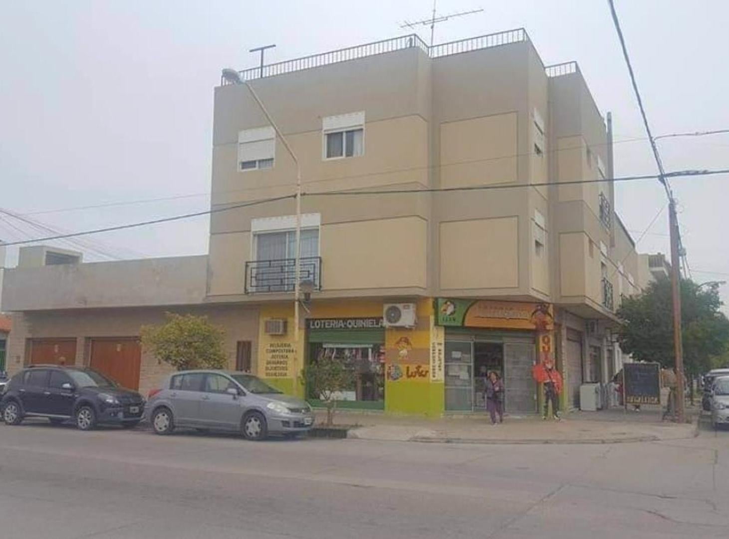 Foto de VENTA PROPIEDAD EN ESQ. SAN MARTIN Y BOUQUET ROLDAN, imagen 3