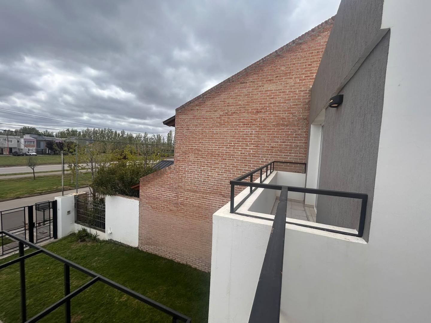 Foto de VENTA DÚPLEX DOS DORM, BARRIO RINCONLINDO I, CIPOLLETTI, RN, imagen 1