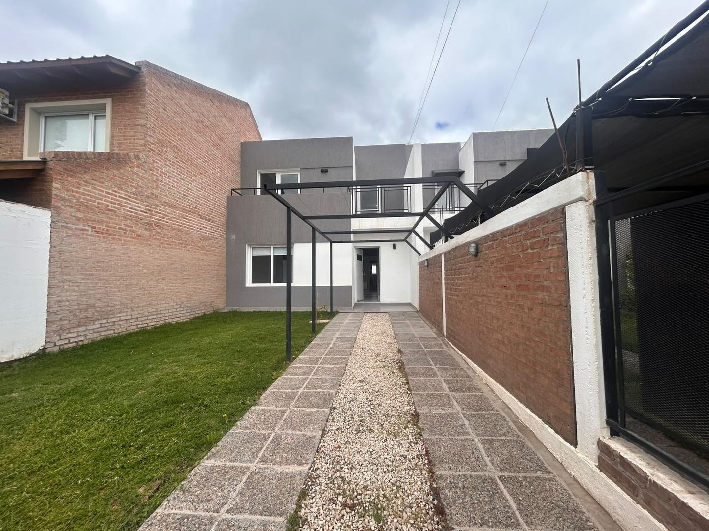 Foto de VENTA DÚPLEX DOS DORM, BARRIO RINCONLINDO I, CIPOLLETTI, RN, imagen 2