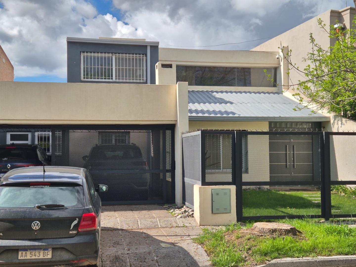 Foto de VENTA CASA DOS DORMITORIOS, BARRIO MANZANAR, CIPOLLETTI, imagen 2