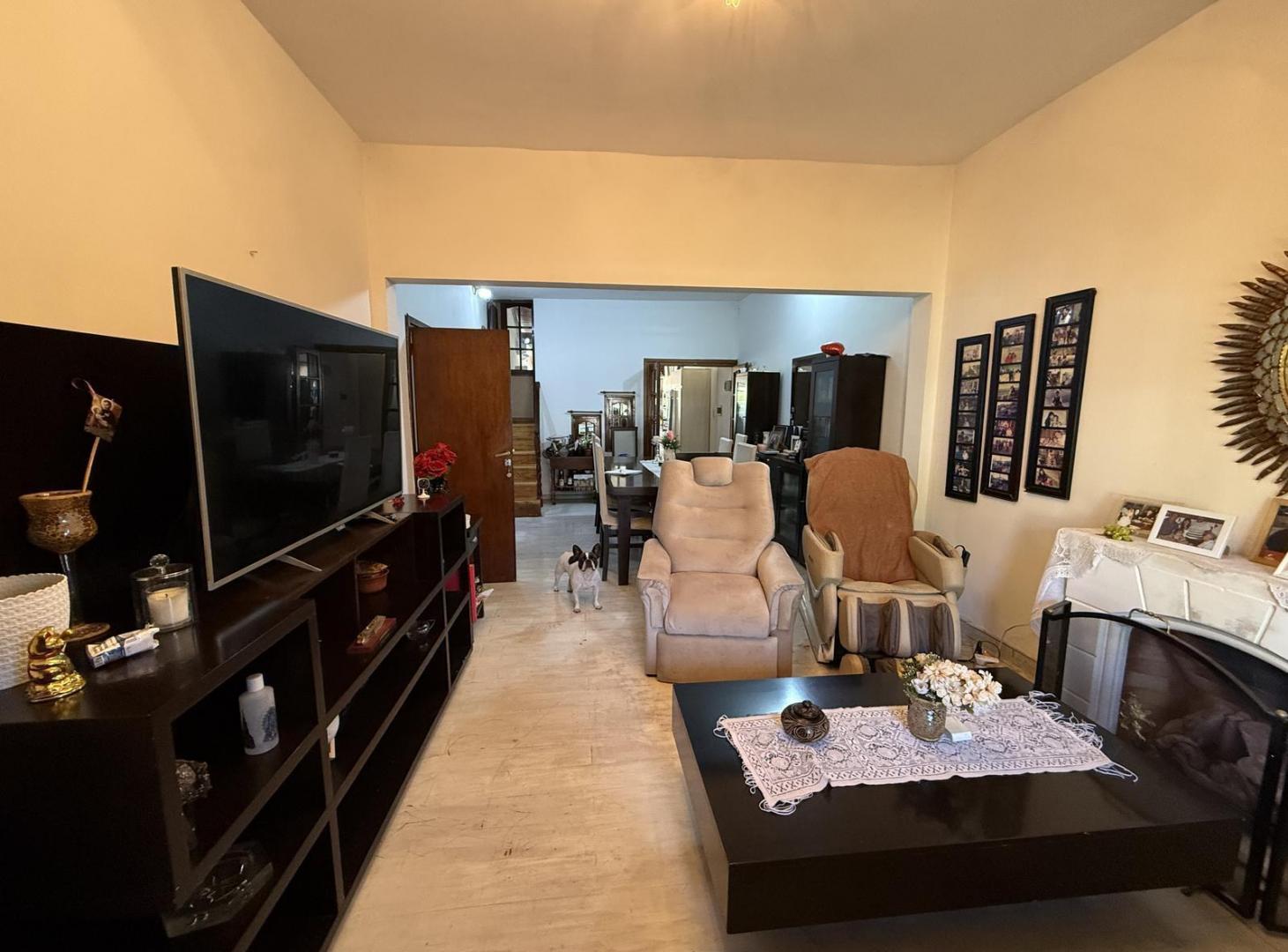 Foto de CASA EN VENTA 4 DORMITORIOS COCHERA Y JARDIN, imagen 4