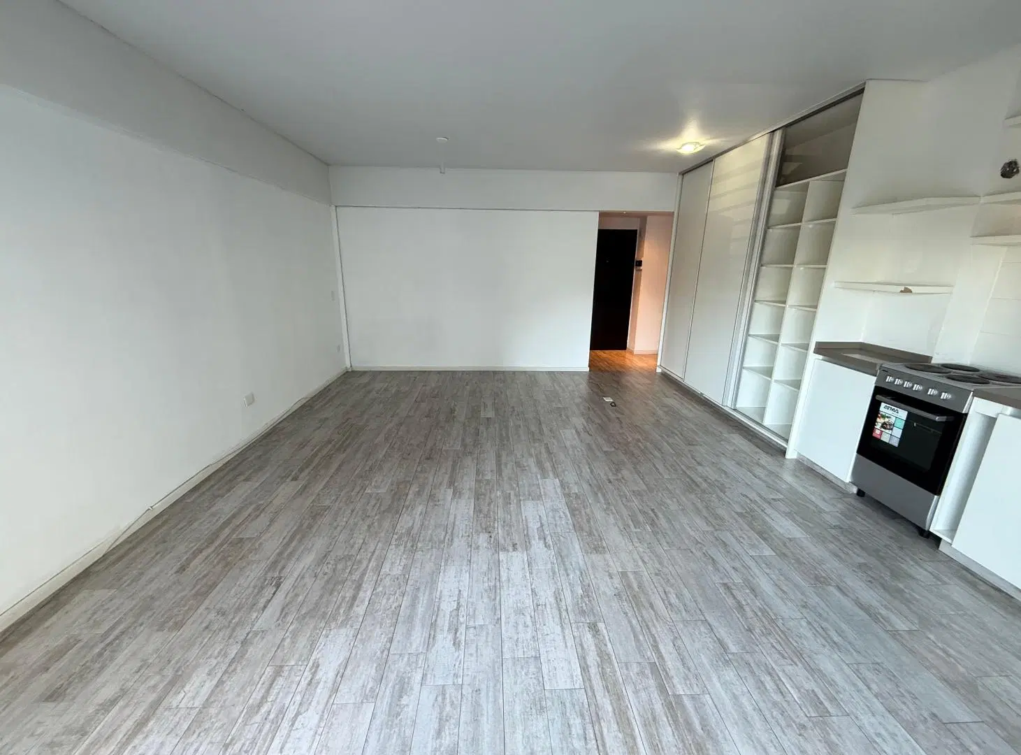 Departamento en alquiler monoambiente con cochera 2