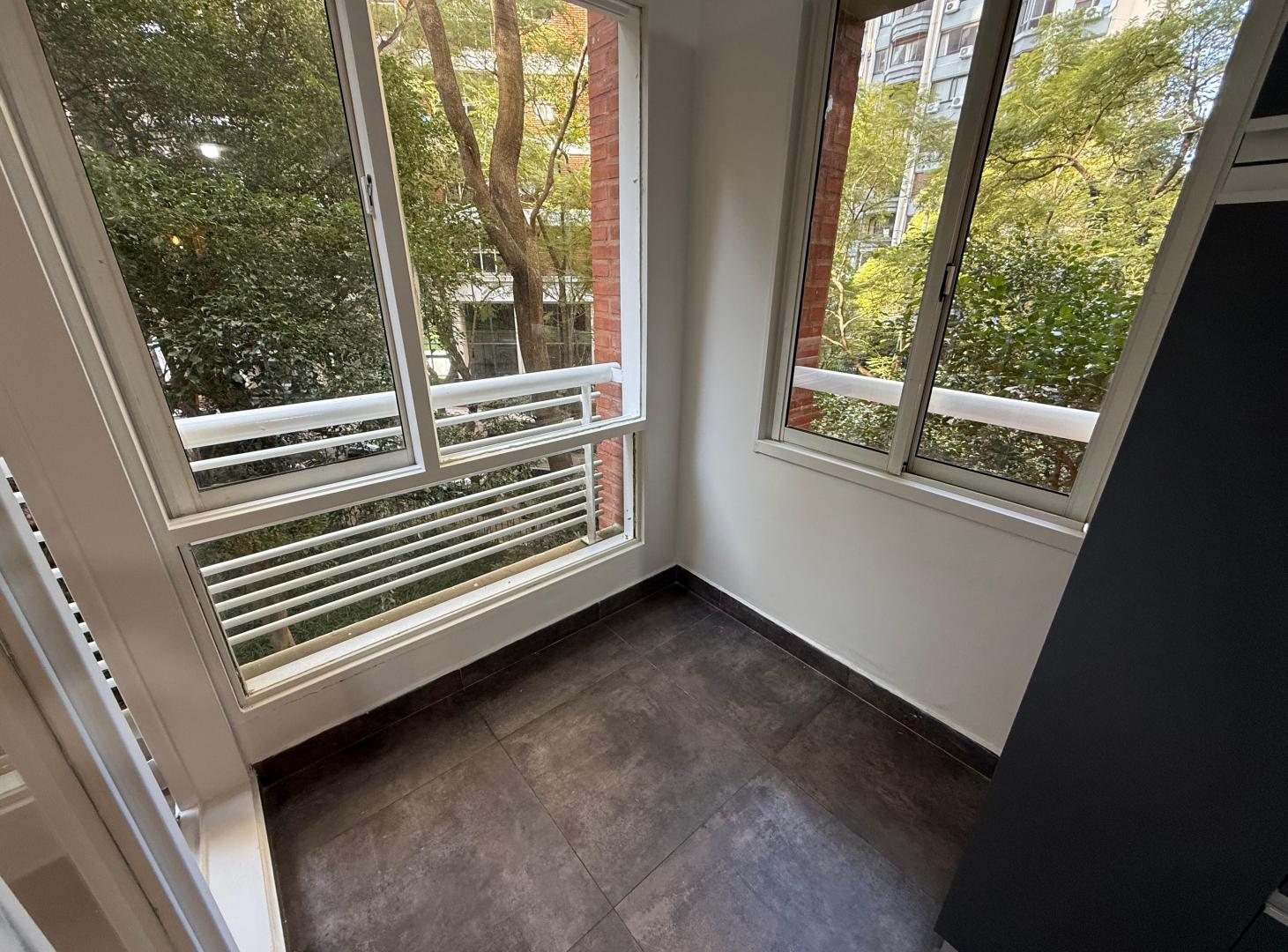 Foto de Departamento en alquiler 4 ambientes con cochera - Amenities y seguridad, imagen 2