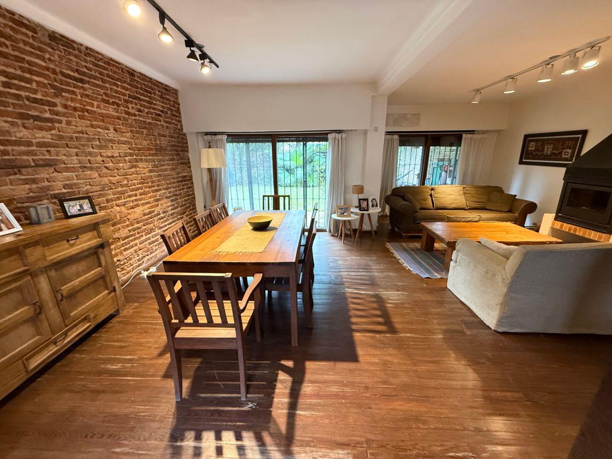 Foto de Casa en venta 4 dormitorios Jardin y cocheras, imagen 1