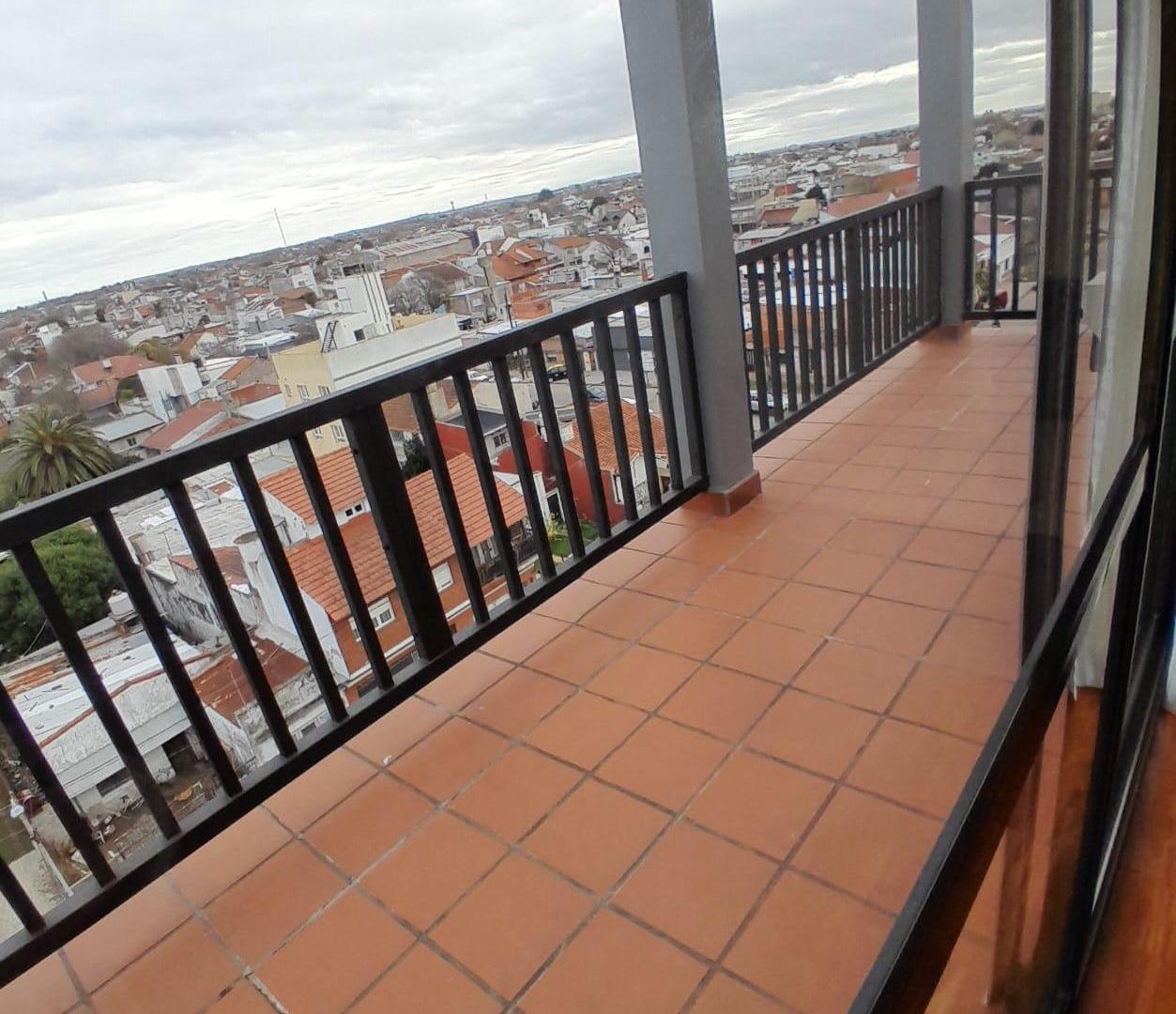 Foto de IMPECABLE DEPARTAMENTO 2 AMBIENTES CON ESPACIO DE COCHERA EN VENTA, imagen 1