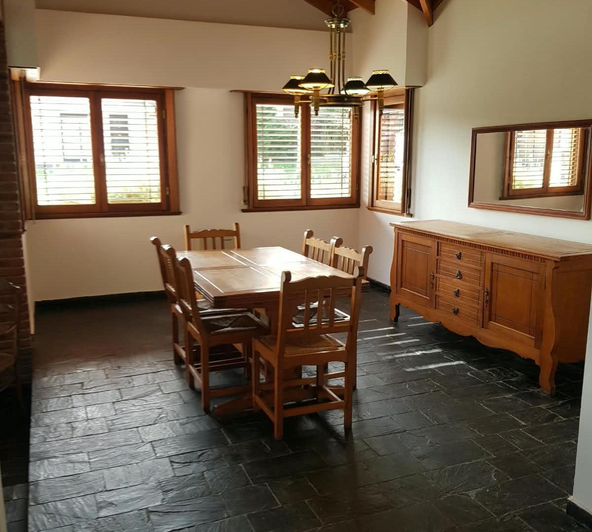Foto de ALQUILER 24 MESES CHALET 3 AMBIENTES CON GARAGE Bº SAN CARLOS, imagen 2