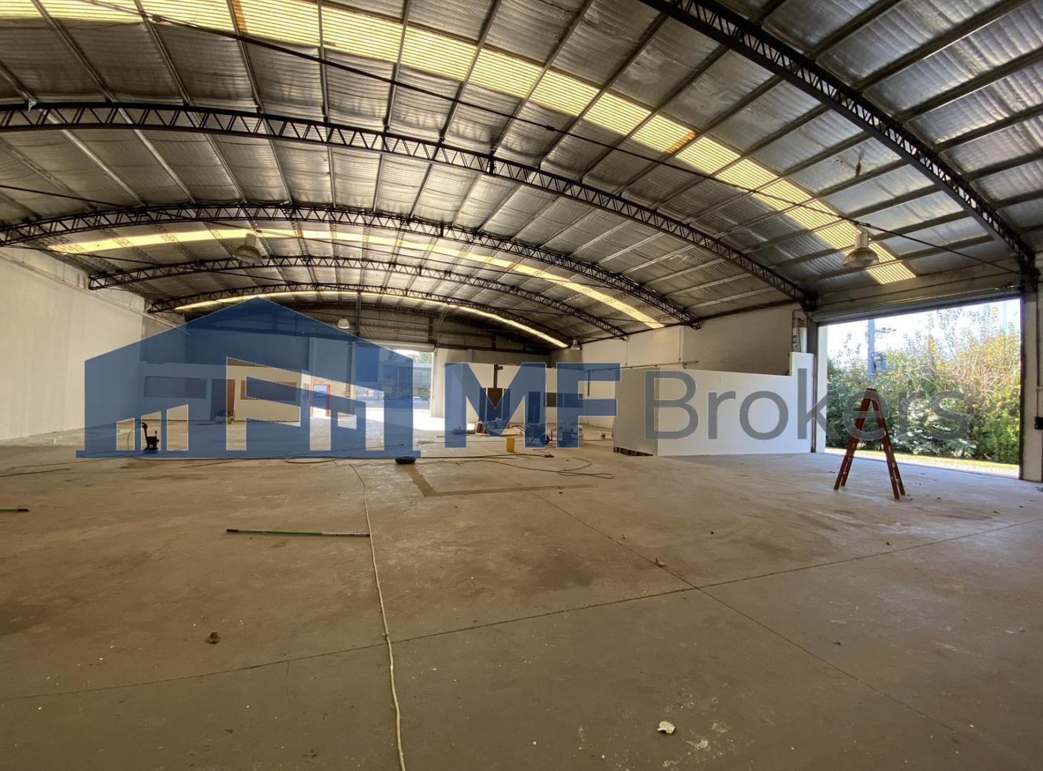 Foto de Excelente galpón en predio industrial a metros de ramal Escobar, imagen 5