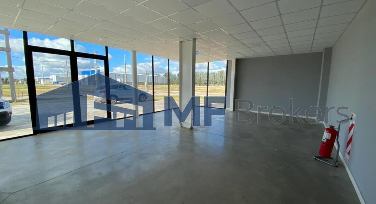 Foto de Impresionante galpón en alquiler con oficinas, vestuarios y docks de, imagen 1