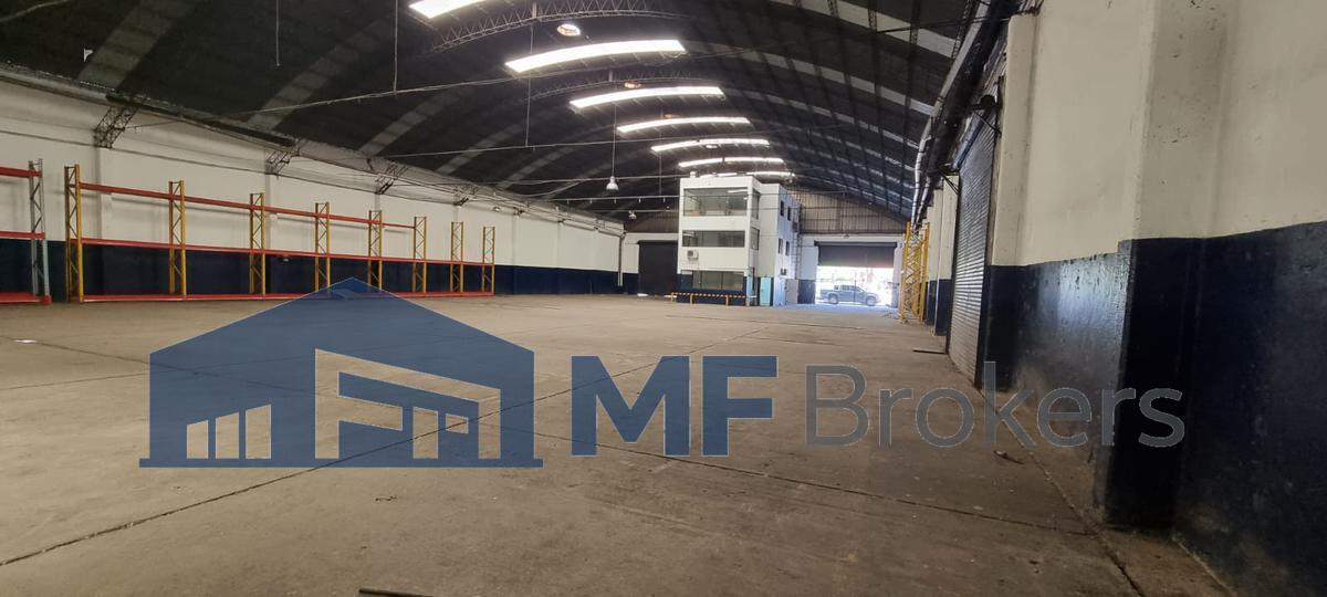 Foto de Excelente galpón en zona industrial Ballester, imagen 5