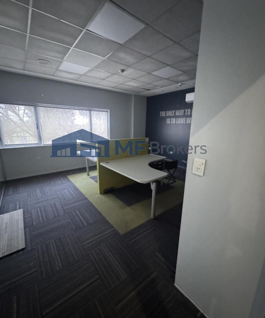Foto de Galpón comercial/industrial con oficinas en alquiler, imagen 4