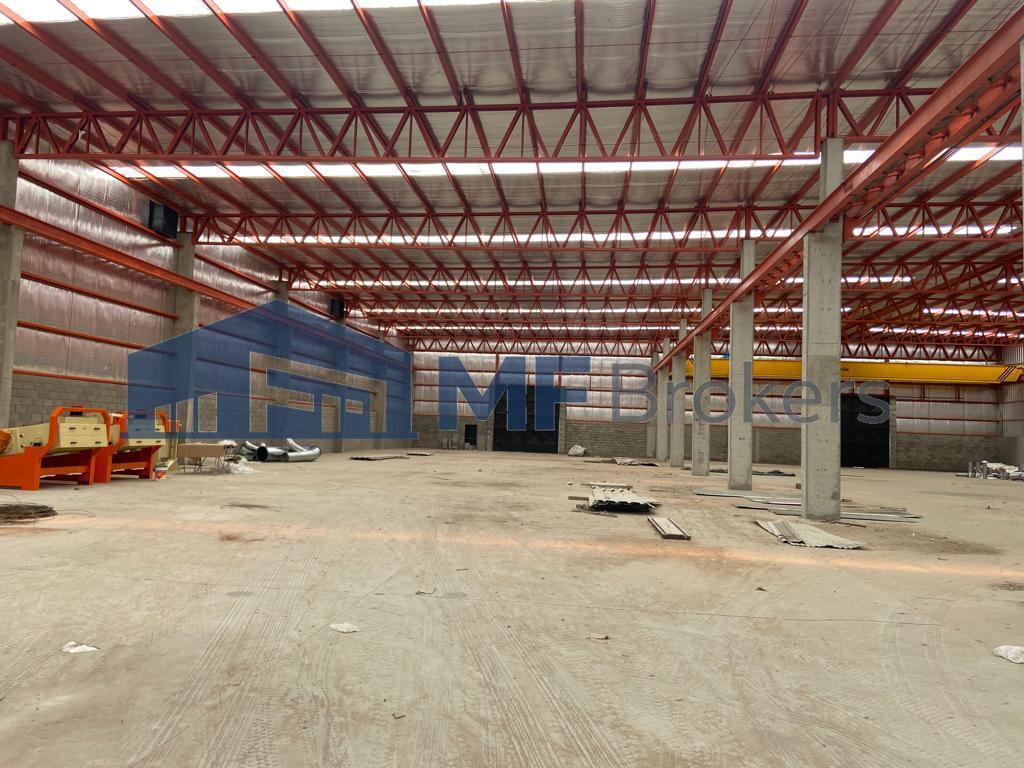 Foto de Excelente nave industrial con puentes grua, gas y fuerza motriz, imagen 2