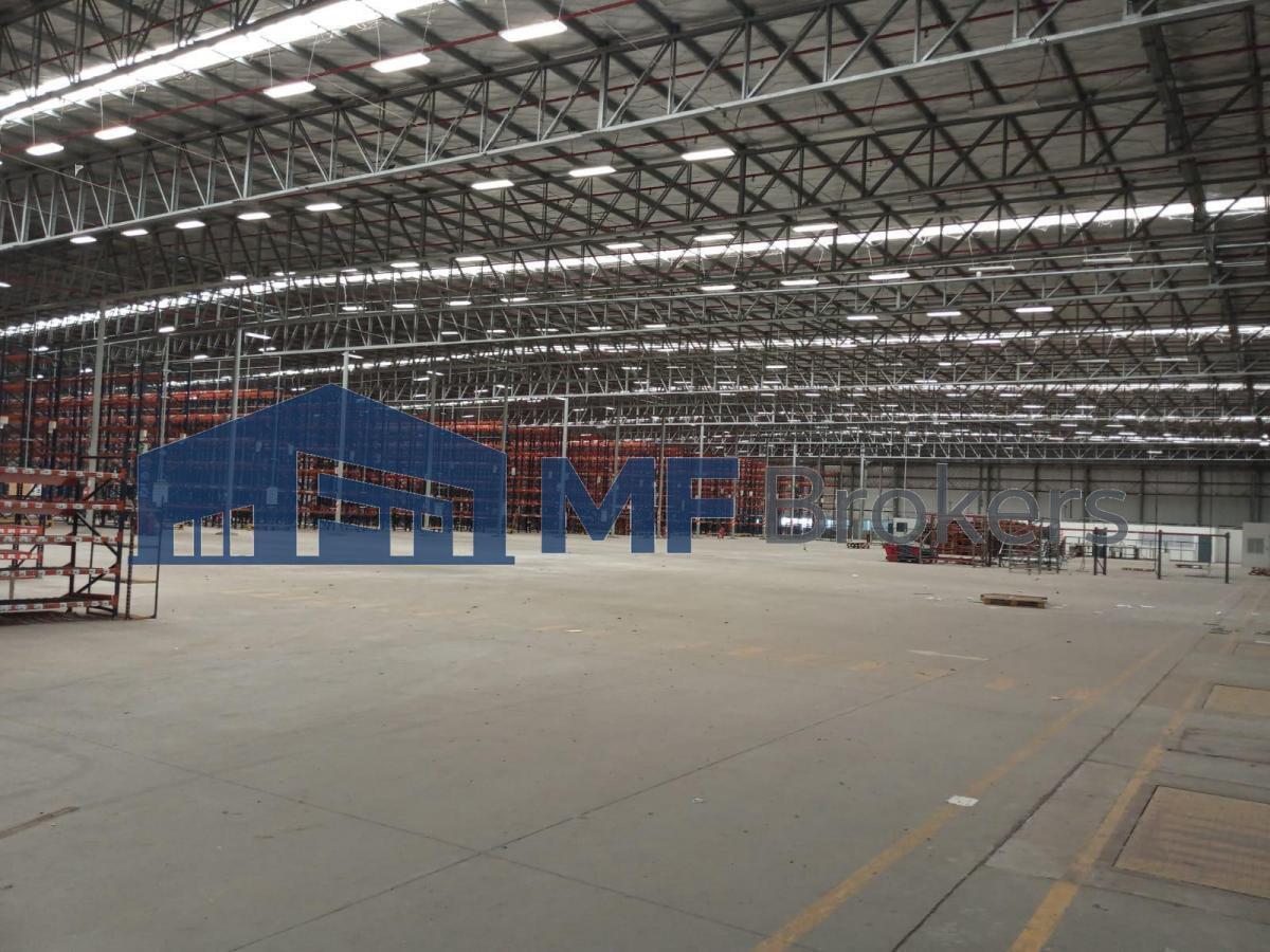 Foto de EXCELENTE NAVE AAA en alquiler con docks de carga - Parque Industrial, imagen 3