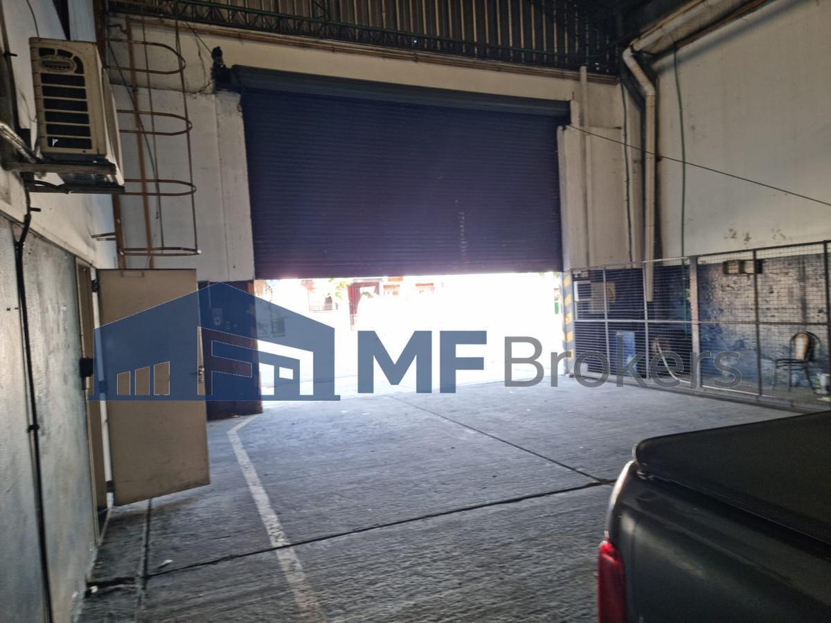 Foto de Excelente galpón en zona industrial Ballester, imagen 4