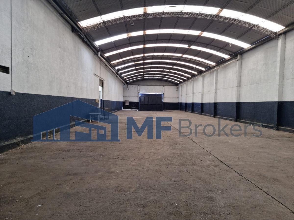 Foto de Excelente galpón en zona industrial Ballester, imagen 1