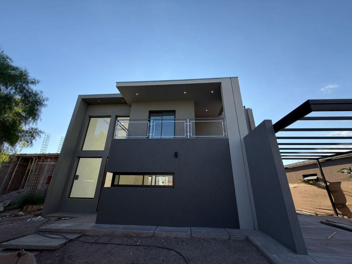 Vendo Casa en Barrio Lomas de Russell