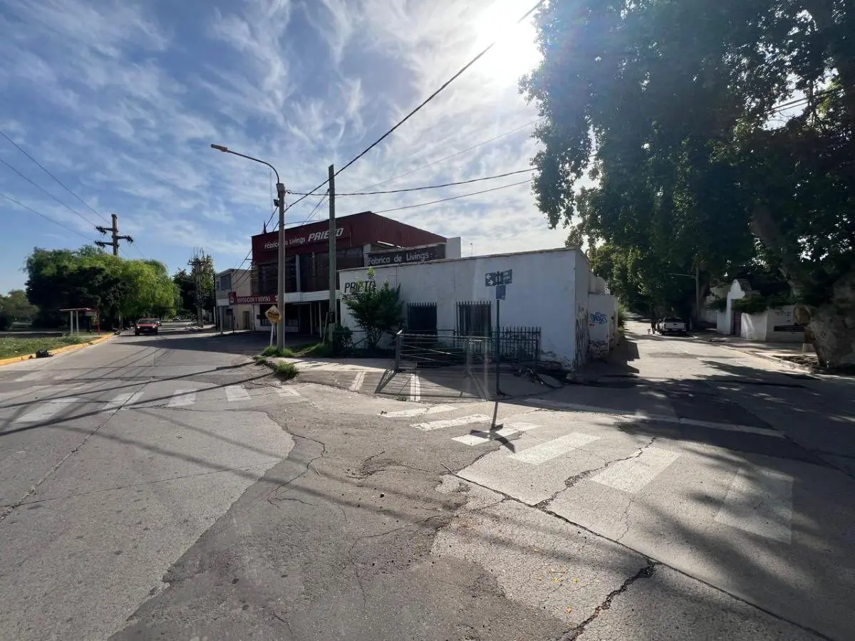 Vendo Local Comercial en Las Heras 4