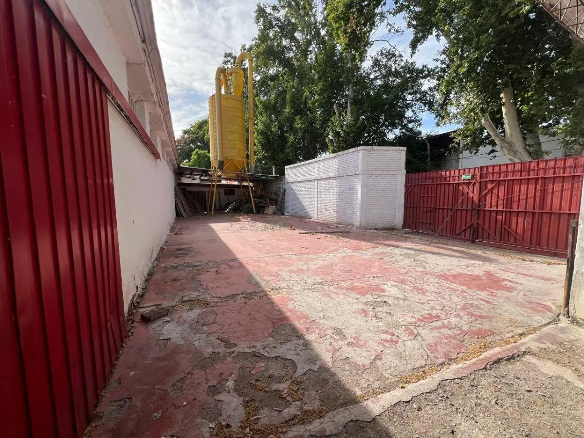 Vendo Local Comercial en Las Heras 8