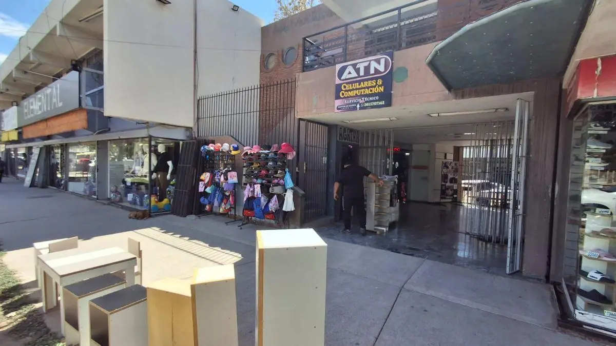 Vendo Locales Comerciales y Departamentos en Rodeo de la Cruz 2