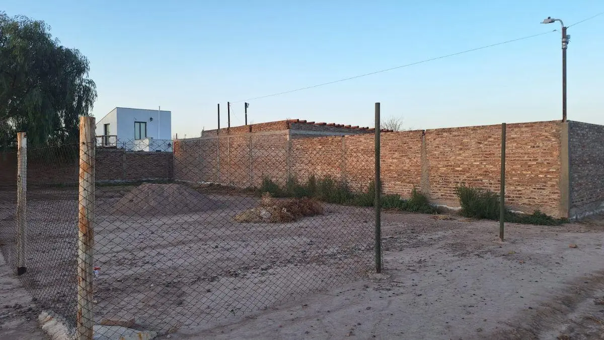 Vendo Lote en Barrio Rincones de Laprida, Maipú 4