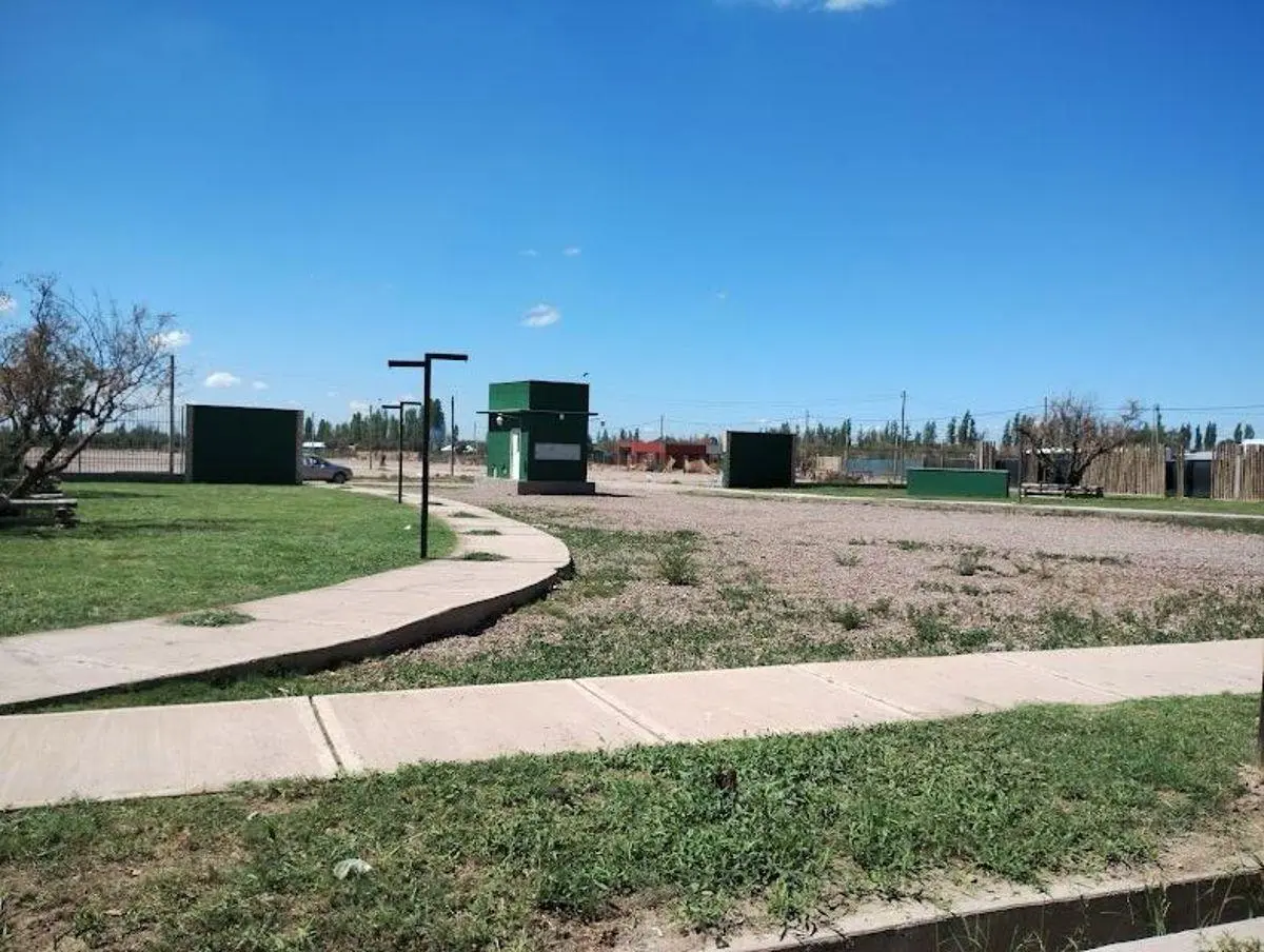 Vendo Lote en Barrio Rincones de Laprida, Maipú 3