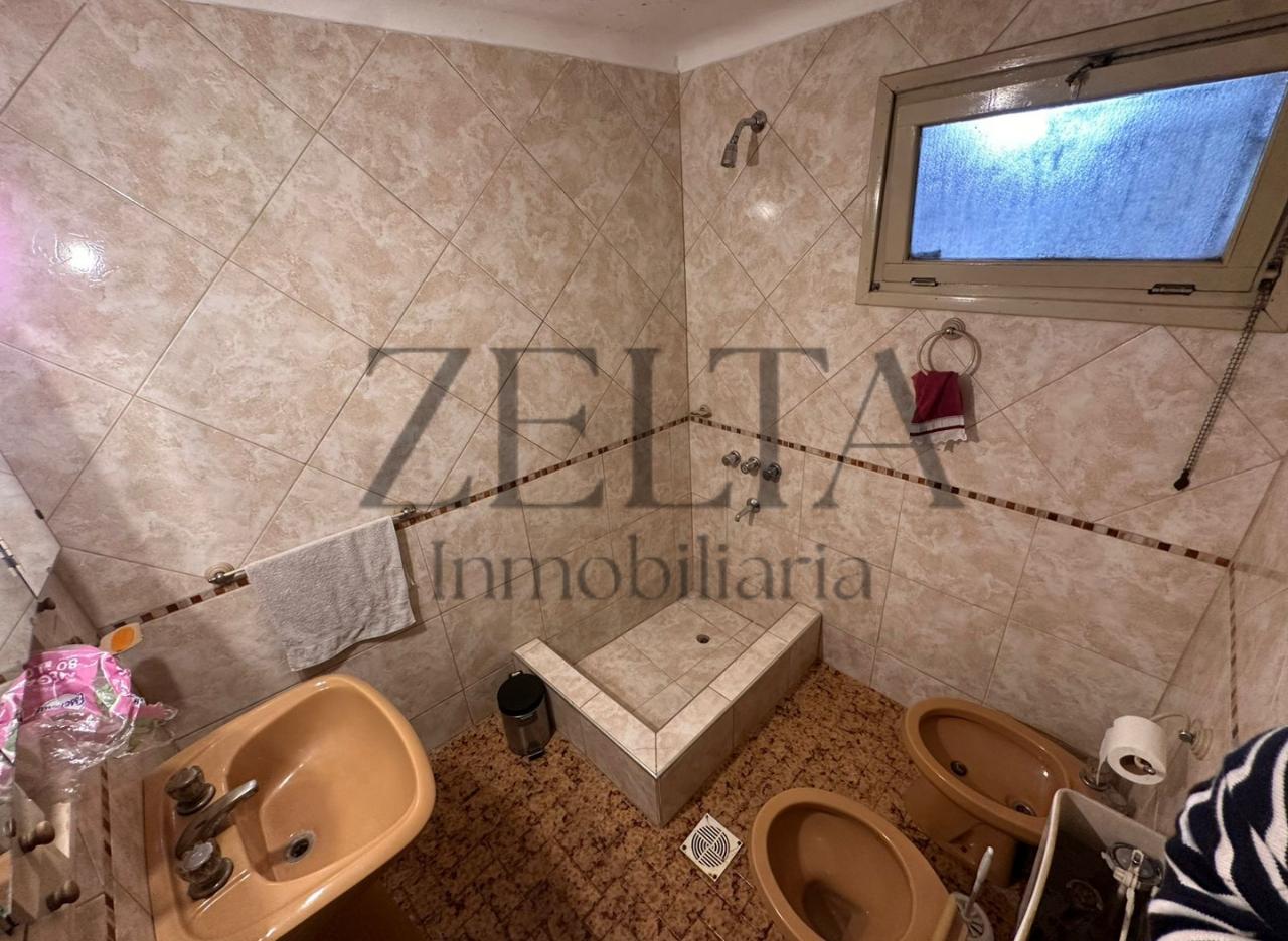 Foto de Alquilo Casa Apta para Comercio en Dorrego, Guaymallén, imagen 3