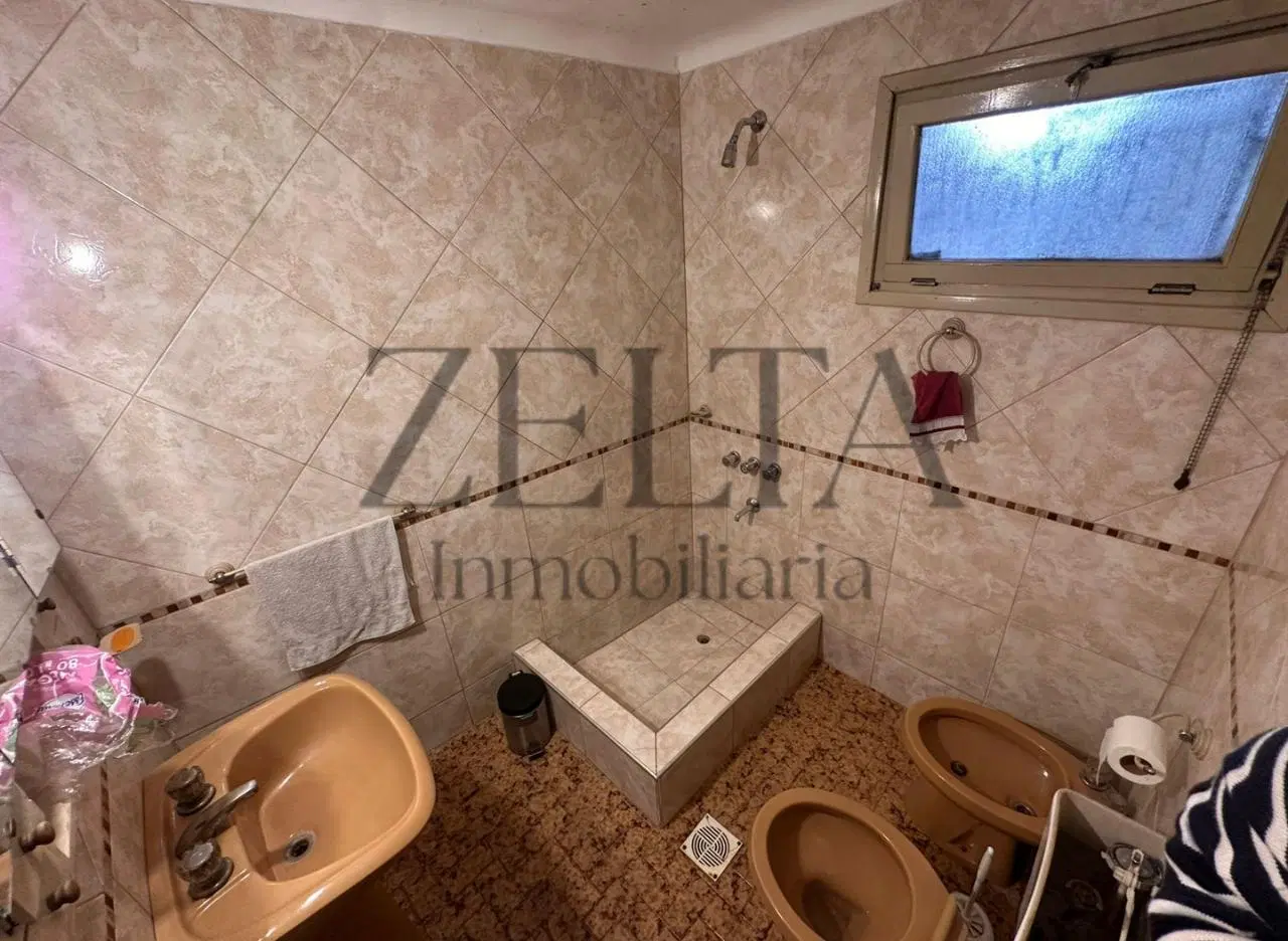 Alquilo Casa Apta para Comercio en Dorrego, Guaymallén 3
