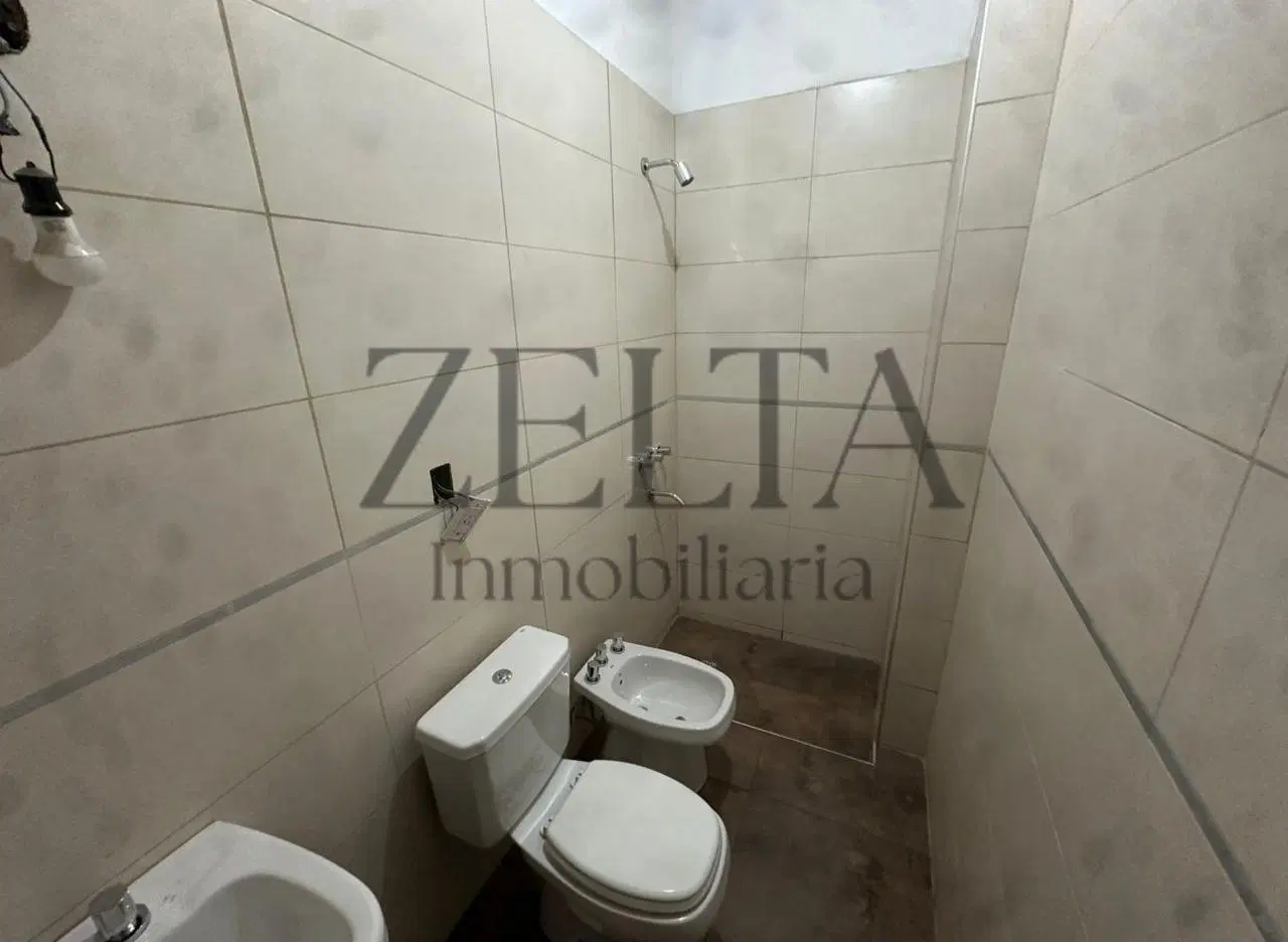 Vendo Complejo de 3 Departamentos en Ciudad 4