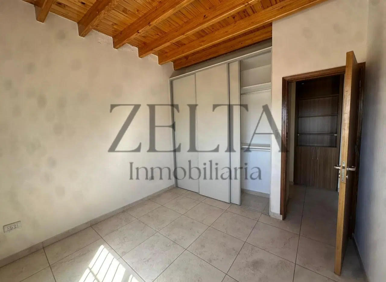 Vendo Complejo de 3 Departamentos en Ciudad 5