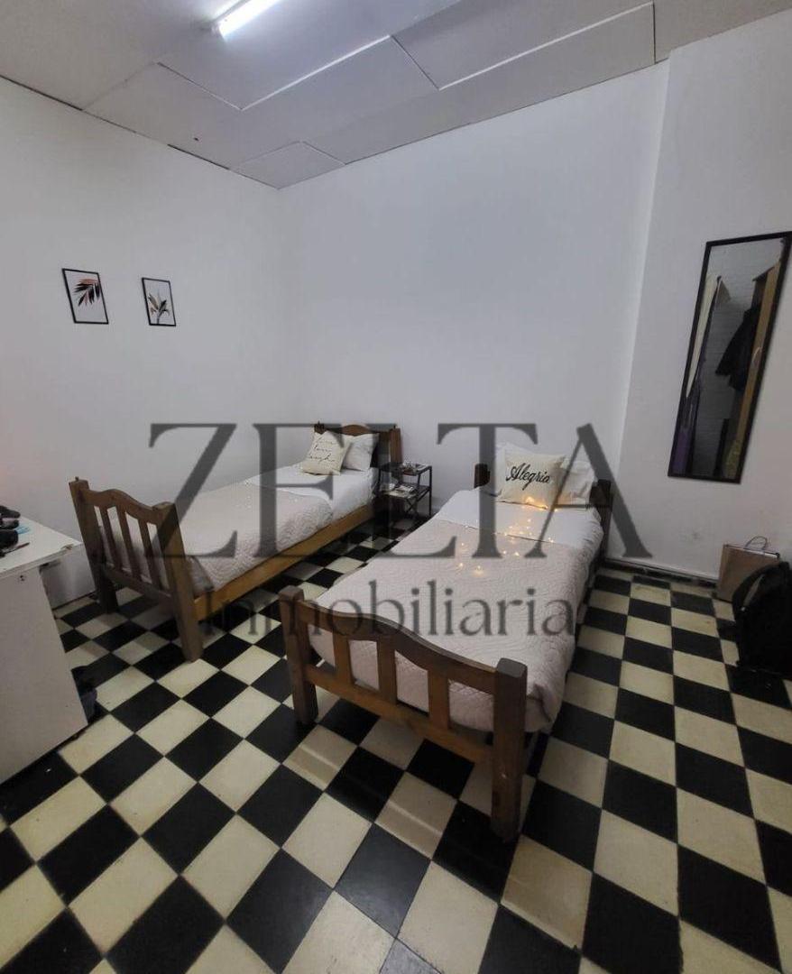 Foto de Vendo Terreno con Casa a Reciclar en Quinta Sección, Ciudad de Mendoza, imagen 2