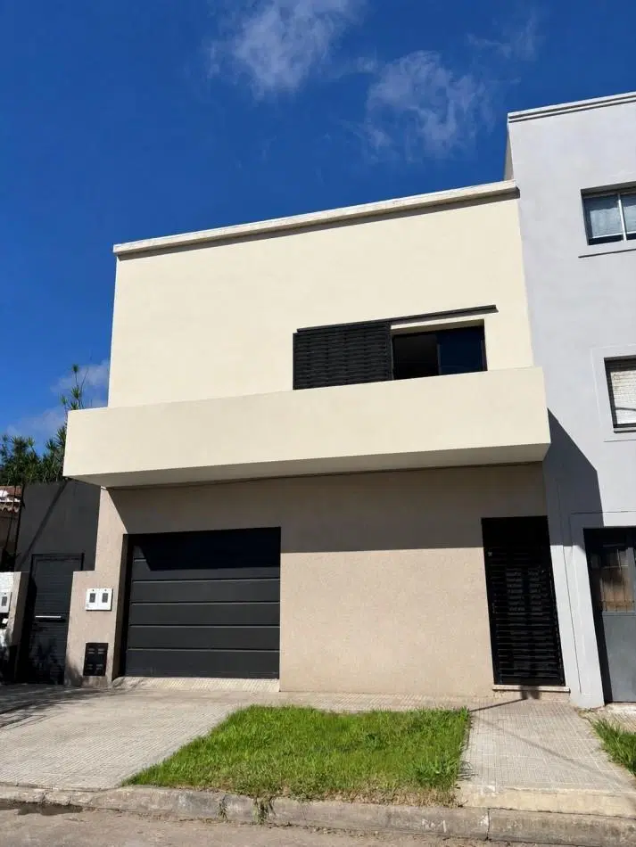 VENTA - ¡Gran oportunidad, Planta alta en el corazon de Guadalupe! CASA PLANTA ALTA 2