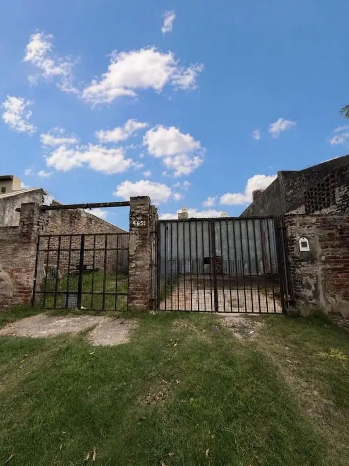 Casa a demoler — Calle Francia 4651 1
