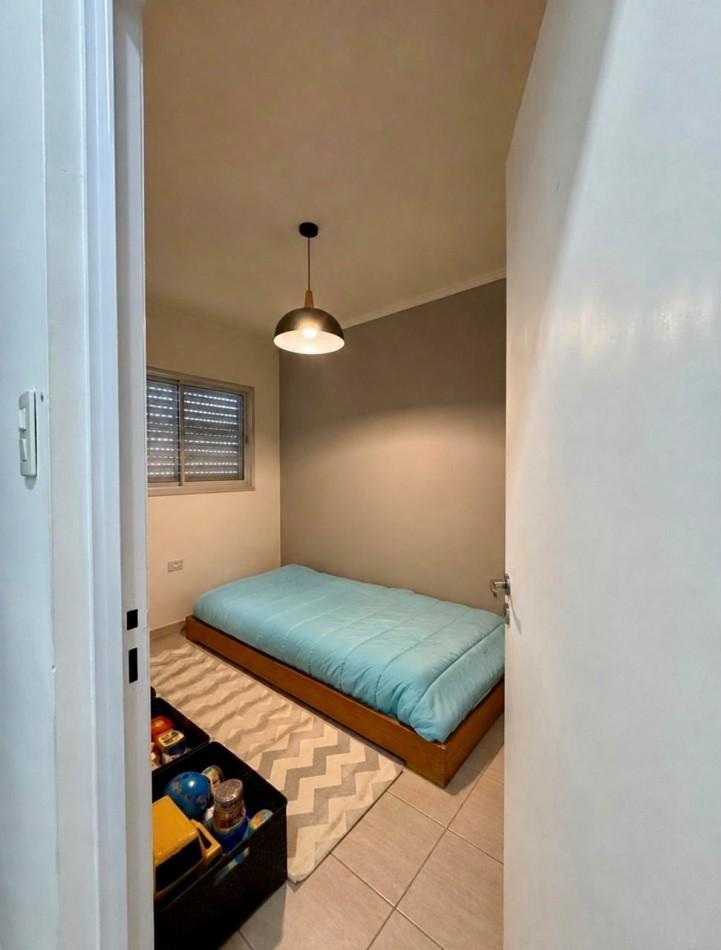 Foto de CASA EN VENTA - BARRIO MAYORAZ - PJE HUDSON 6228, imagen 5