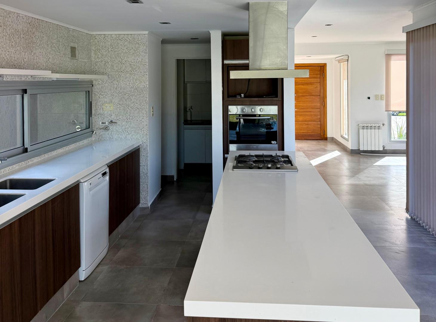 Foto de Casa en alquiler en Lomas de City Bell, imagen 2