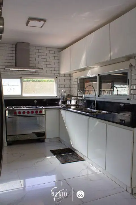 Venta Casa 6 Ambientes de  300 m² en Barrio Privado Casuarinas Premium, Canning 3