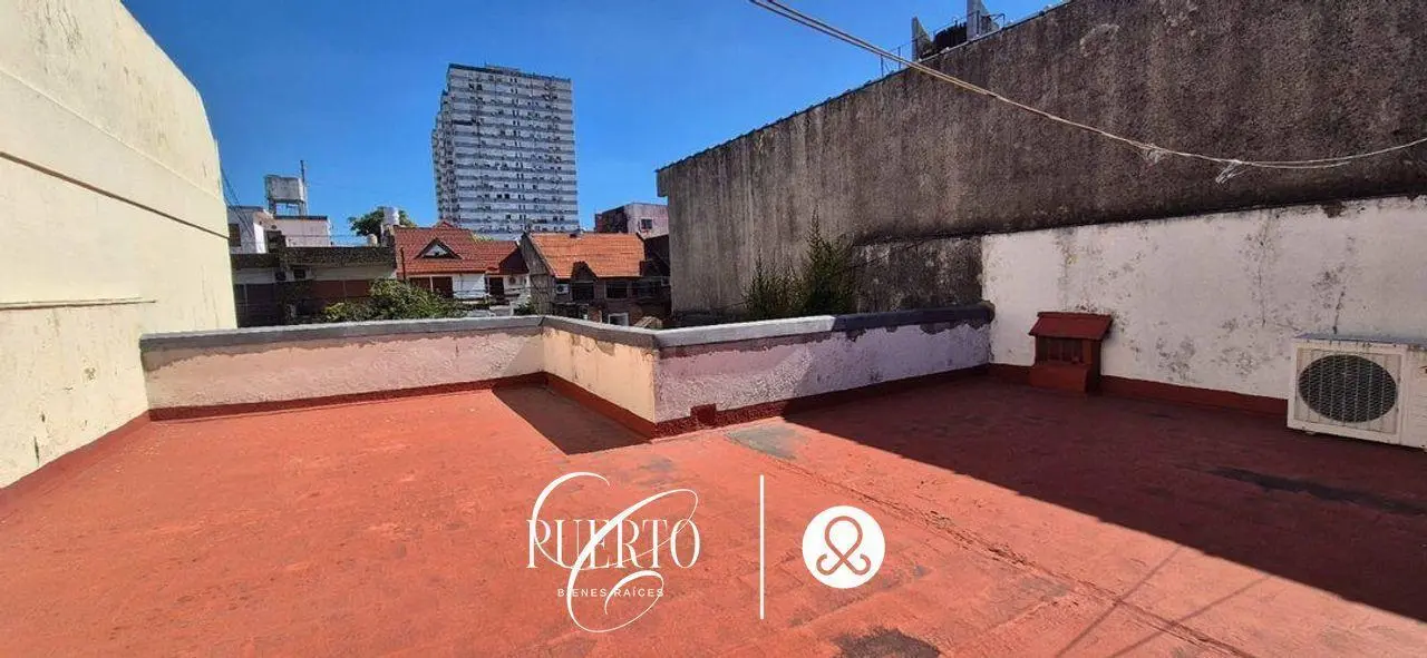 Venta casa 4 ambientes  de 185 m² con jardín y terraza 5
