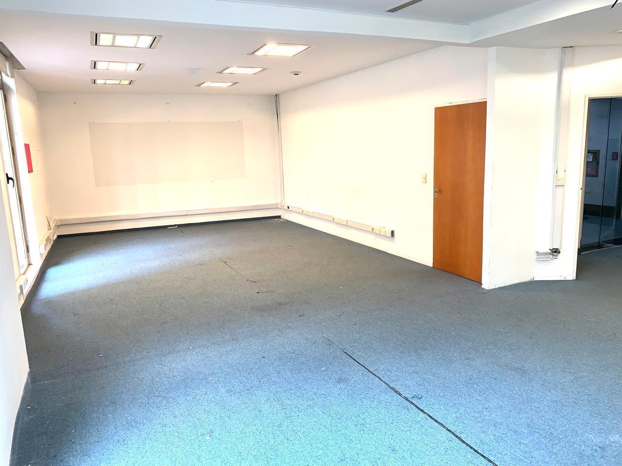 Foto de Alquiler piso de oficinas 5 despachos con balcón en Microcentro, imagen 3