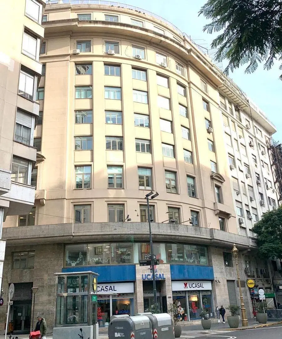 Alquiler piso de oficinas 5 despachos con balcón en Microcentro 4