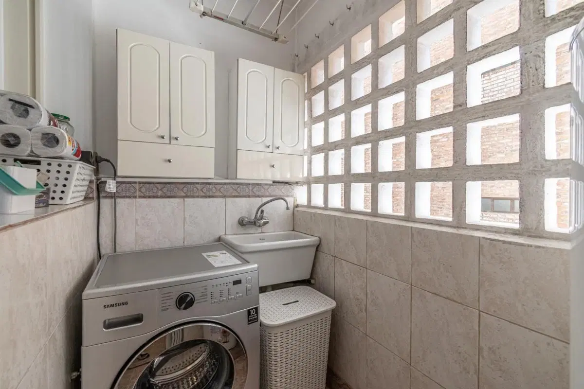 Alquiler Departamento 3 ambientes de 77.05 m2 cochera, baulera, dependencia en Colegiales 2