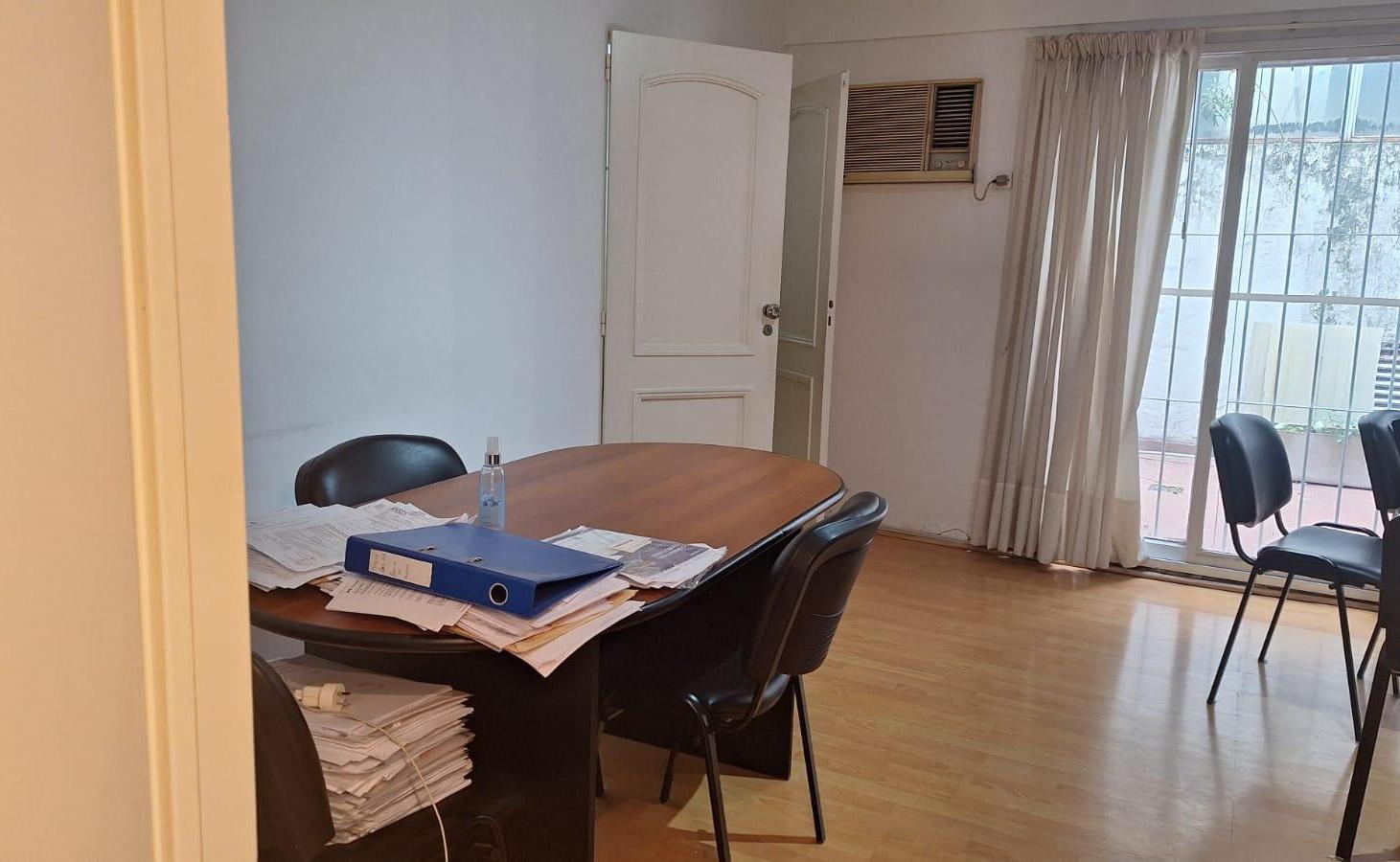 Foto de Venta Oficina de 58 m² con patio propio Galería de La Flor San Nicolás, imagen 3