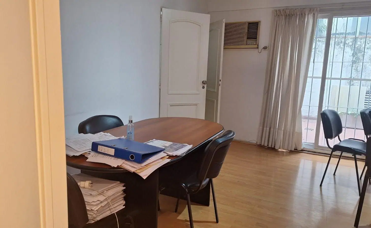 Venta Oficina de 58 m² con patio propio Galería de La Flor San Nicolás 2