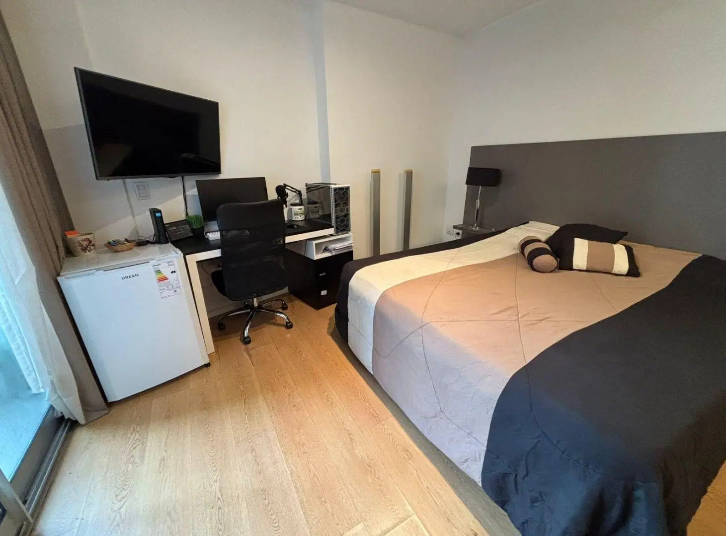 Alquiler departamento monoambiente con balcón en Recoleta 2