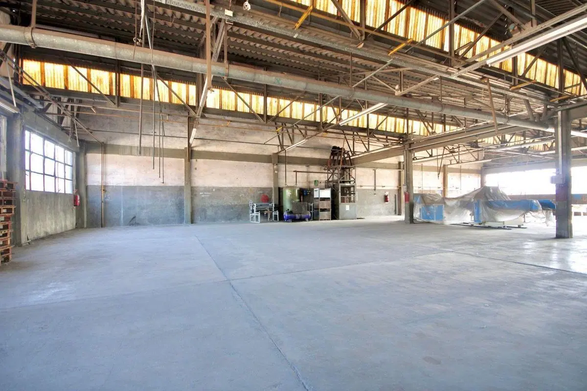 Venta Nave Industrial 1.465 m2 en Villa Dominico Avellaneda 5