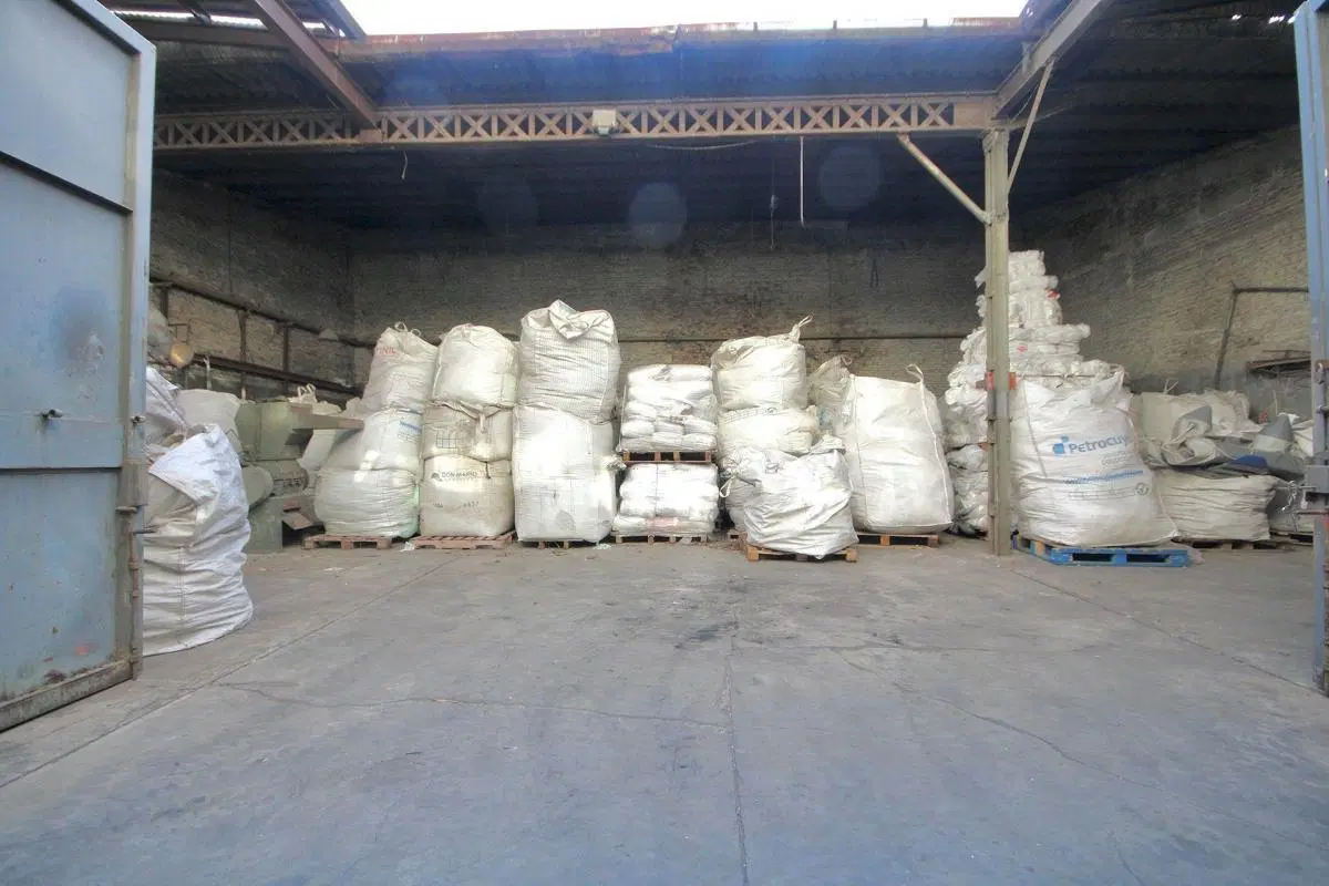Venta Nave Industrial 1.465 m2 en Villa Dominico Avellaneda 2