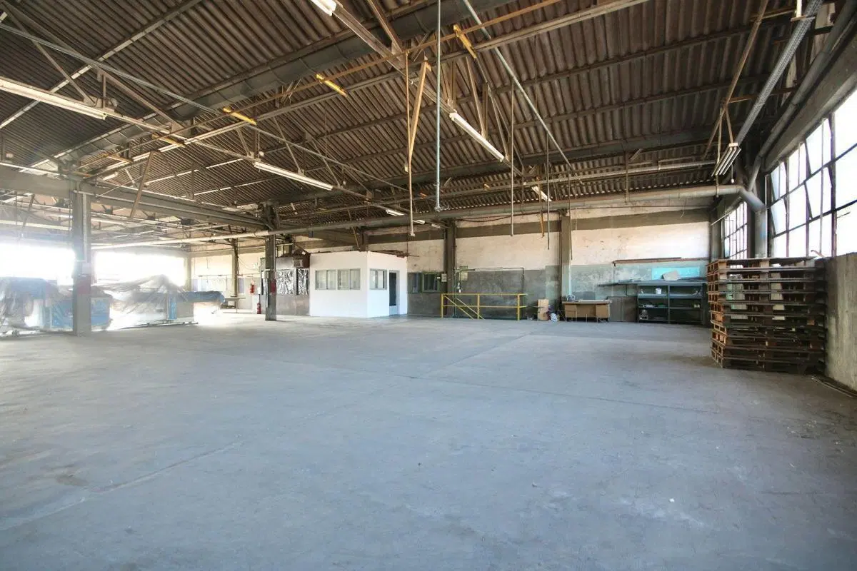 Venta Nave Industrial 1.465 m2 en Villa Dominico Avellaneda 4