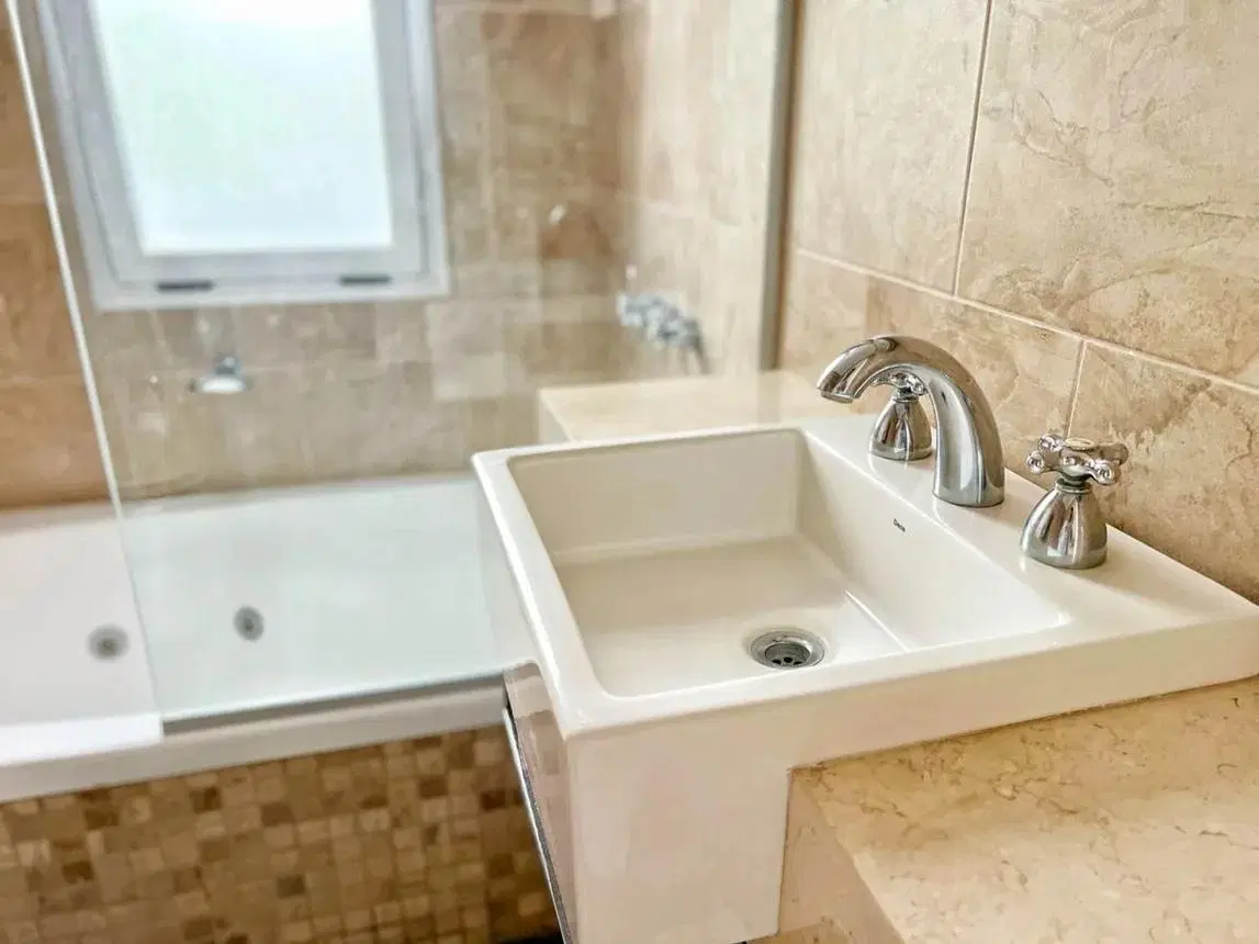 Venta casa 4 ambientes con parque y pileta en Haras del Sur I 4