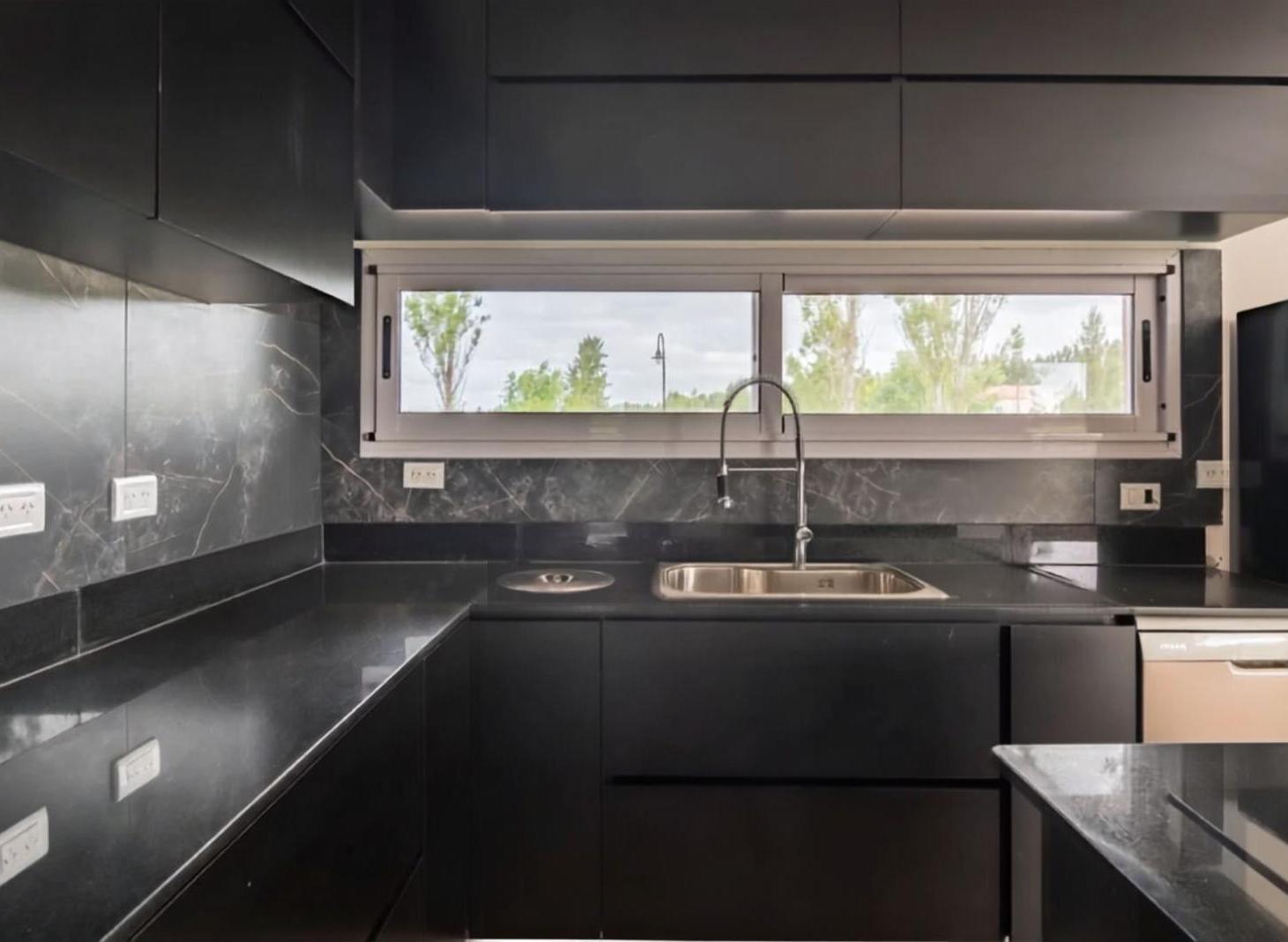 Foto de Venta casa 4 ambientes a estrenar en Miralagos II, imagen 4