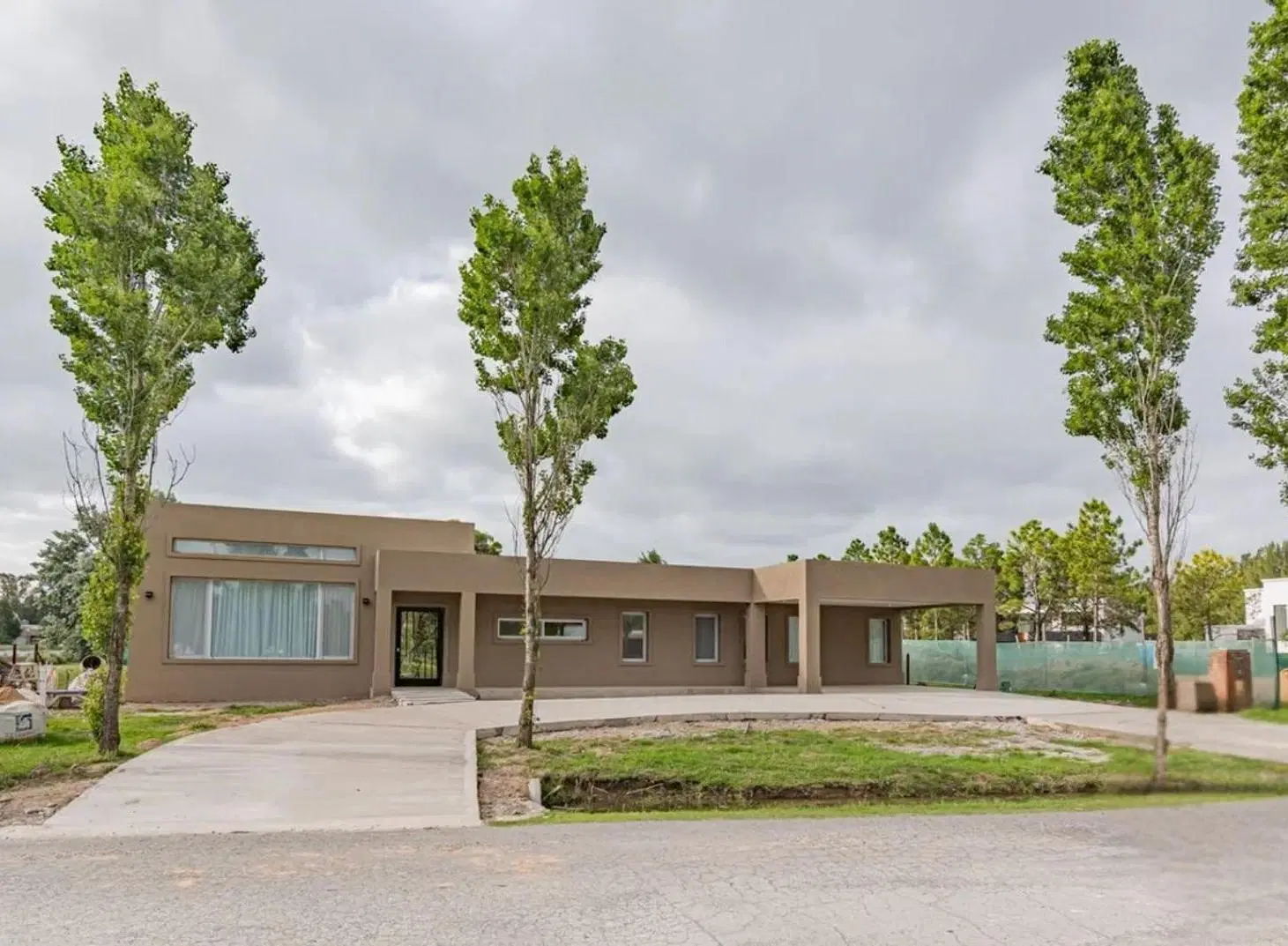 Venta casa 4 ambientes a estrenar en Miralagos II 8