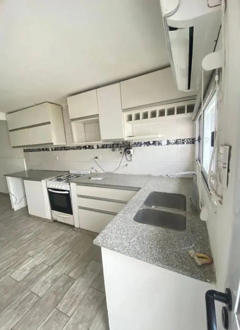 Venta PH 2 ambientes con patio en Los Hornos La Plata 2