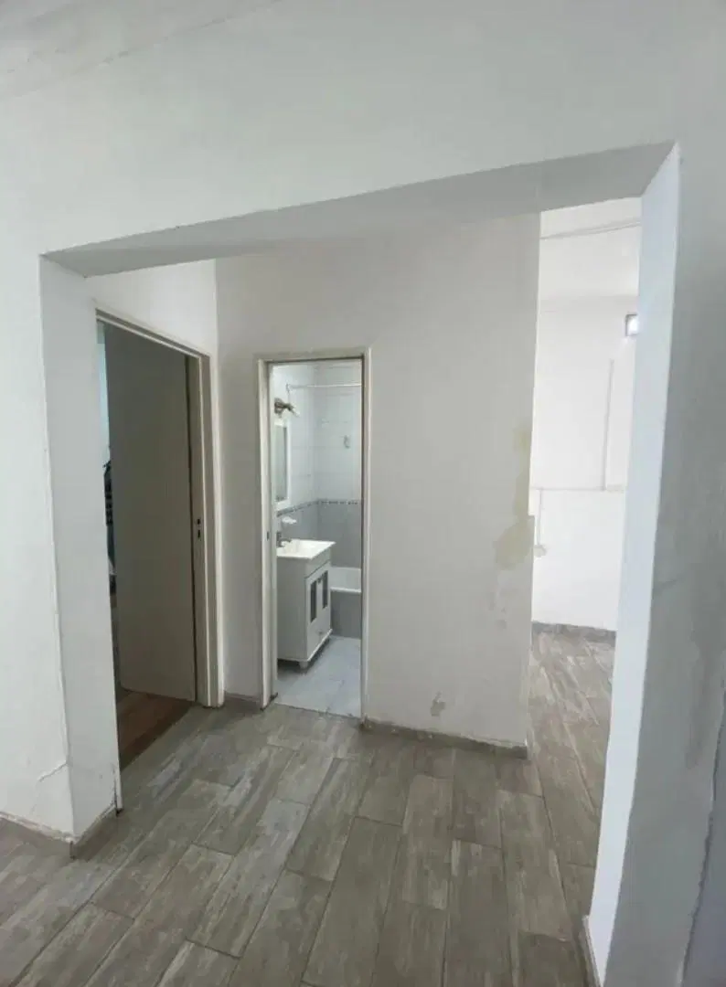 Venta PH 2 ambientes con patio en Los Hornos La Plata 8